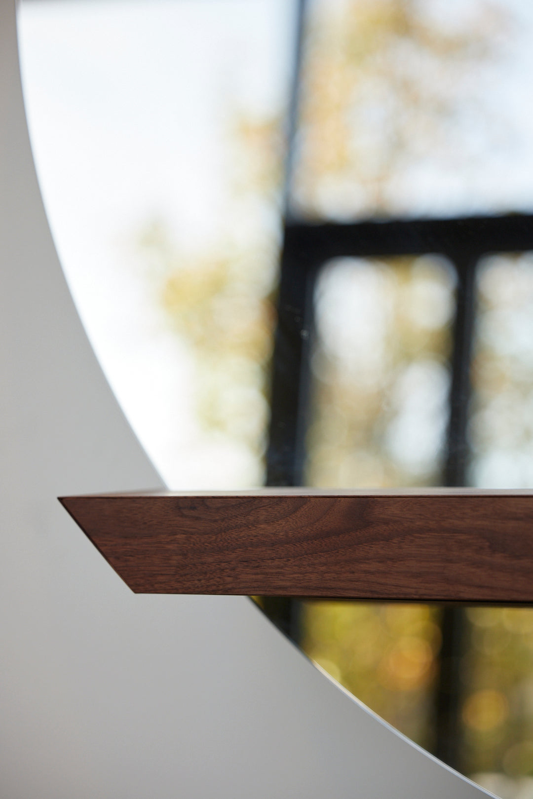 Guillotine espelho redondo com Gaveta em Madeira Sustentável FSC