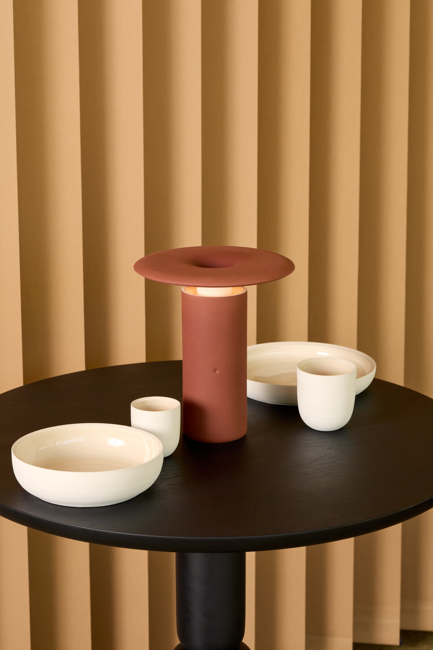 NAIS      Candeeiro de mesa portátil (sem fios) Handcrafted